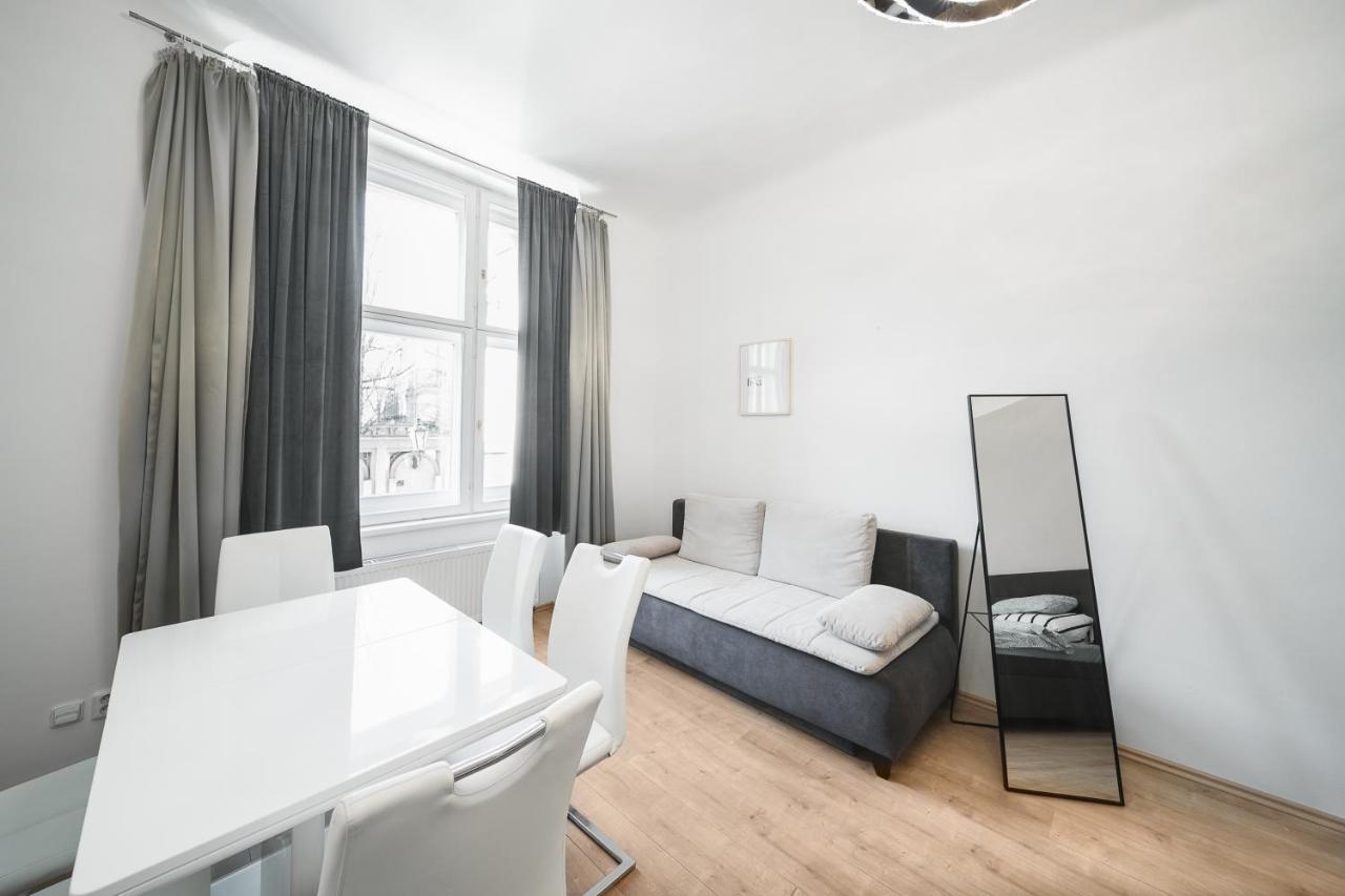 Josefov Riverside Daire *